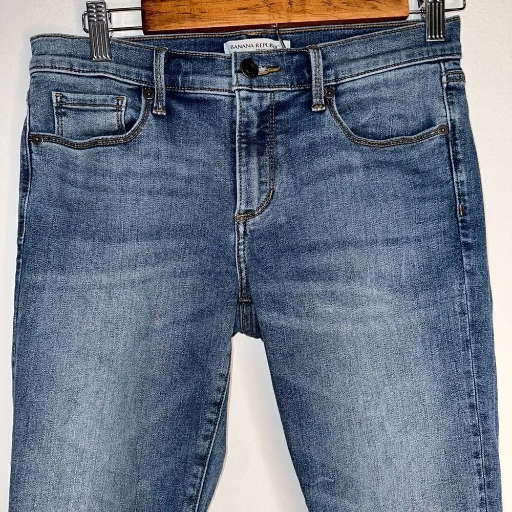 Banana Republic item banana